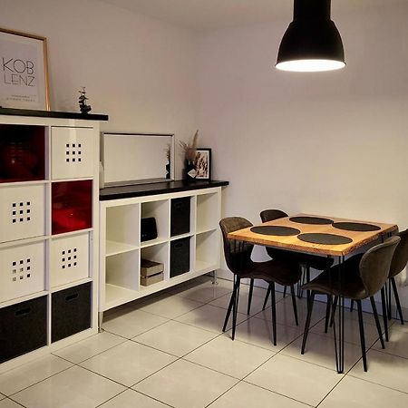 Schoene Und Ruhige Wohnung Direkt An Der Mosel コブレンツ エクステリア 写真