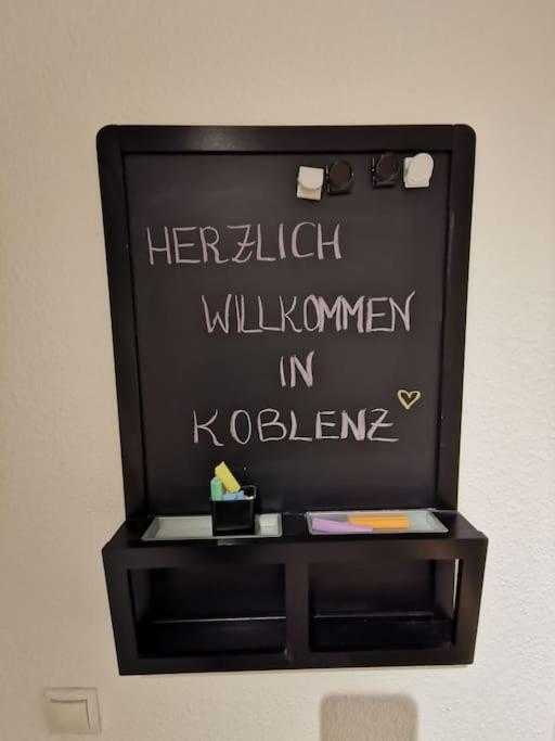 Schoene Und Ruhige Wohnung Direkt An Der Mosel コブレンツ エクステリア 写真