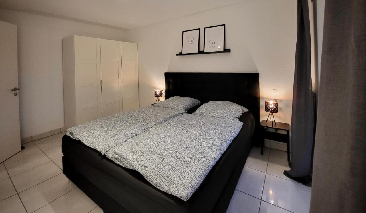 Schoene Und Ruhige Wohnung Direkt An Der Mosel コブレンツ エクステリア 写真